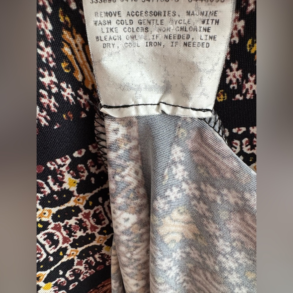 ๐ Women's Patterned Tank Top - Picture 3 of 4